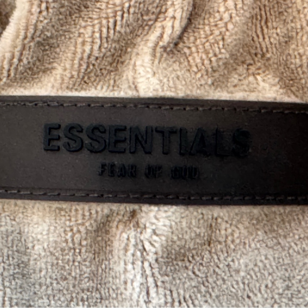 Fear of God Essentials Women's Velour Beach Short Oak Tan, Large - Picture 3 of 6
